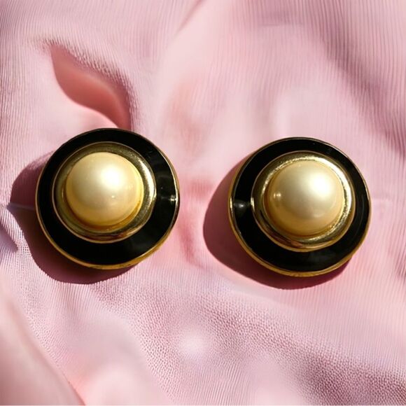 Ciner Vintage 1980s Faux Pearl Clip-back Earrings - Picture 5 of 11